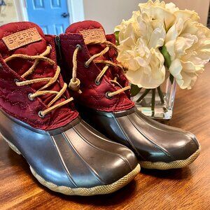 Women's Burgundy & Brown Sperry Top-Sider Saltwater Quilted Duck Boots Size 8.5